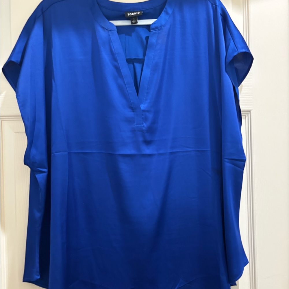 NWOT blue silk Torrid blouse size 2